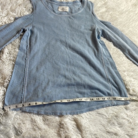 Sol Angeles Light Blue Boho Cold Shoulder Long Sleeve Top - Picture 4 of 9